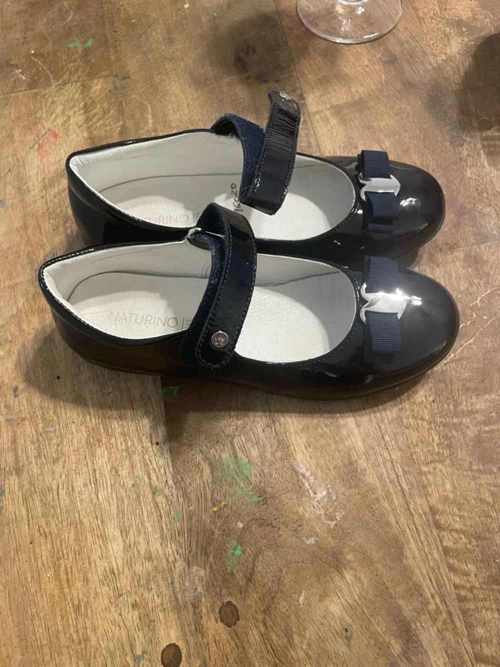 Naturino Girls black  patent Mary Janes with Bow Accent